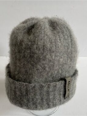 Rella 100% Cashmere Women's Gray Beanie Hat Cap  One Size Warm Preppy Ski Resort
